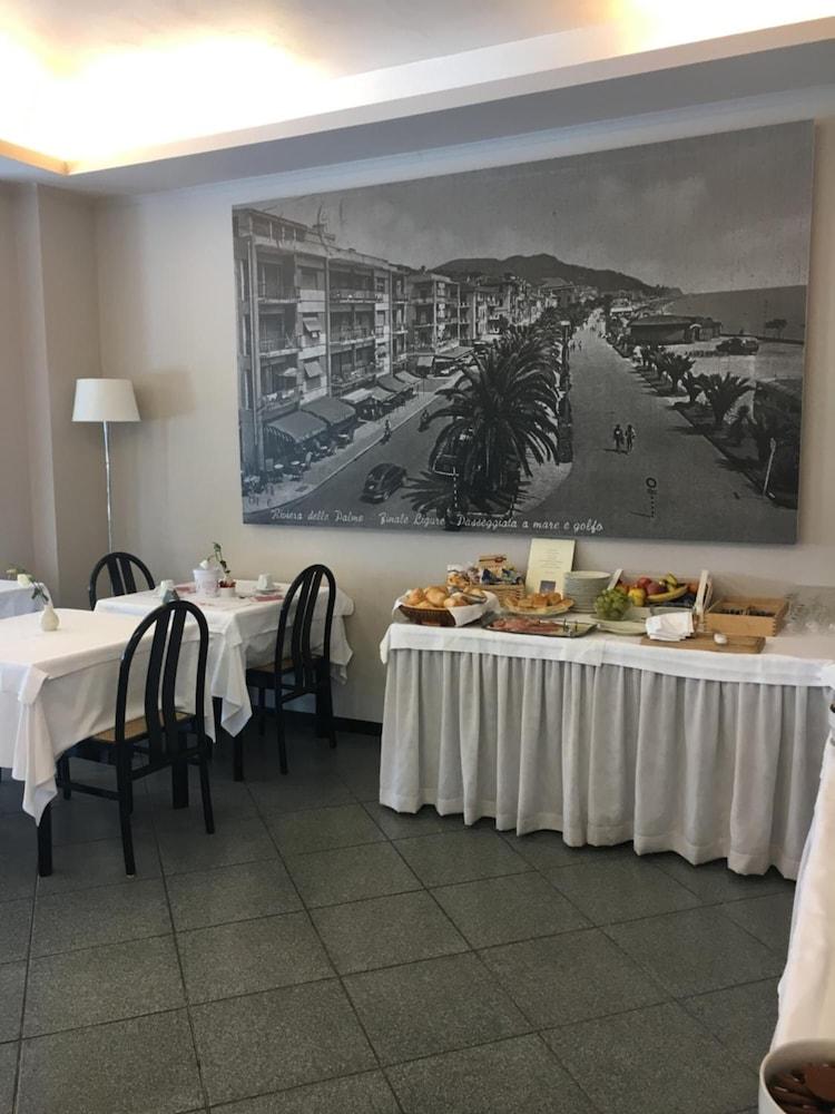 Hotel Internazionale Finale Ligure Eksteriør billede
