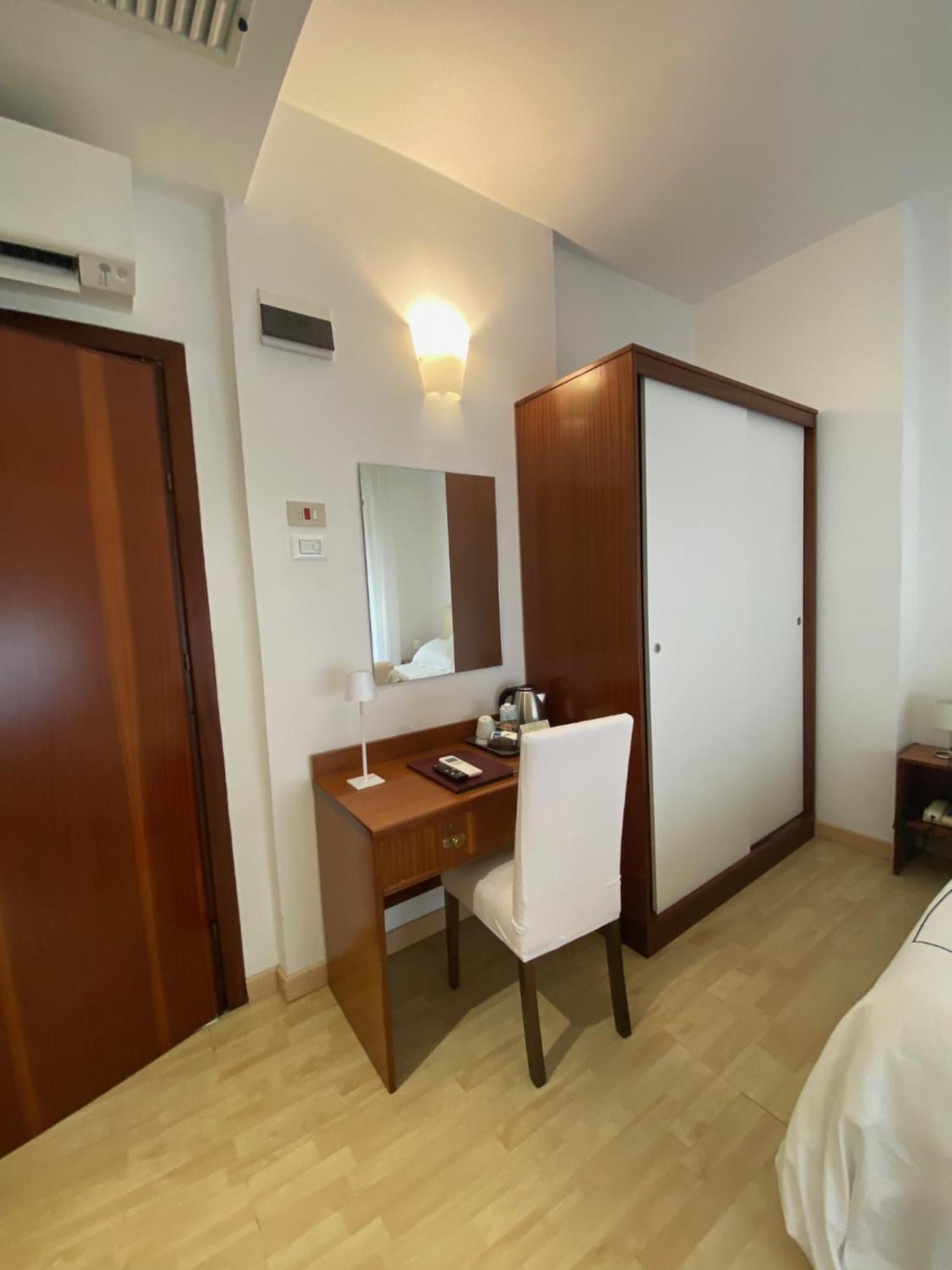 Hotel Internazionale Finale Ligure Eksteriør billede