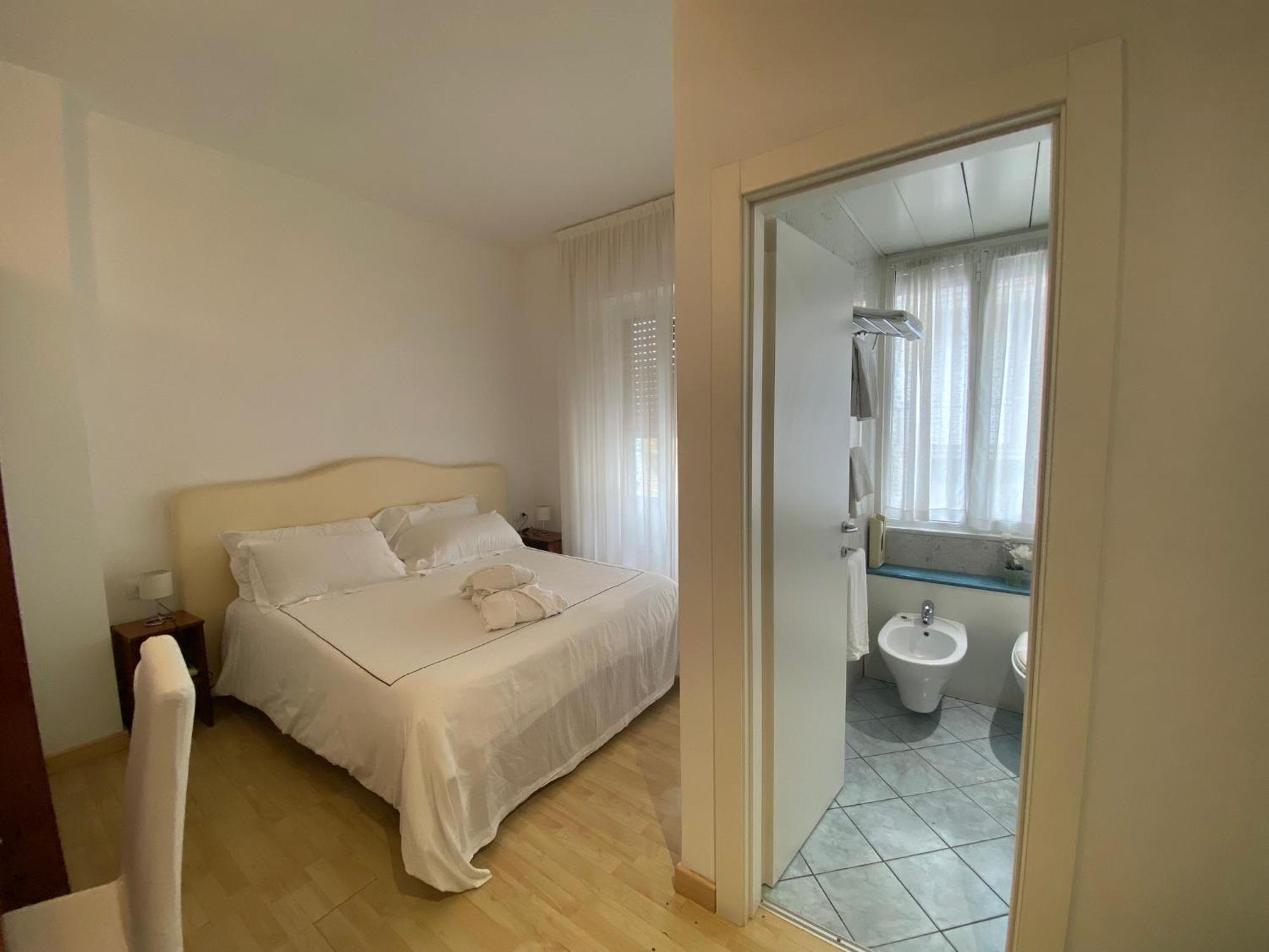 Hotel Internazionale Finale Ligure Eksteriør billede