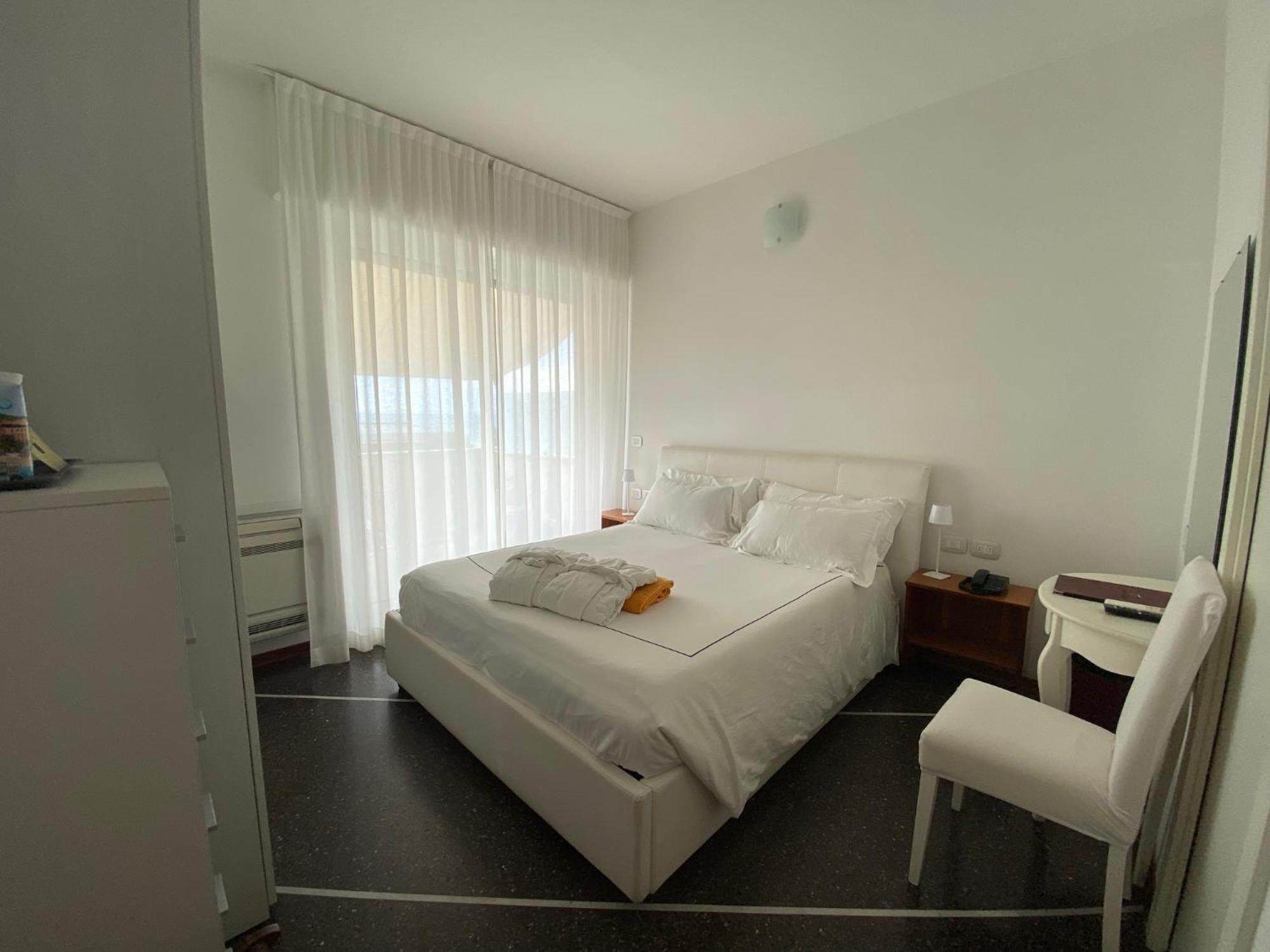 Hotel Internazionale Finale Ligure Eksteriør billede